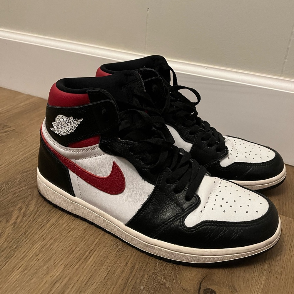 Jordan 1 Gym Reds
